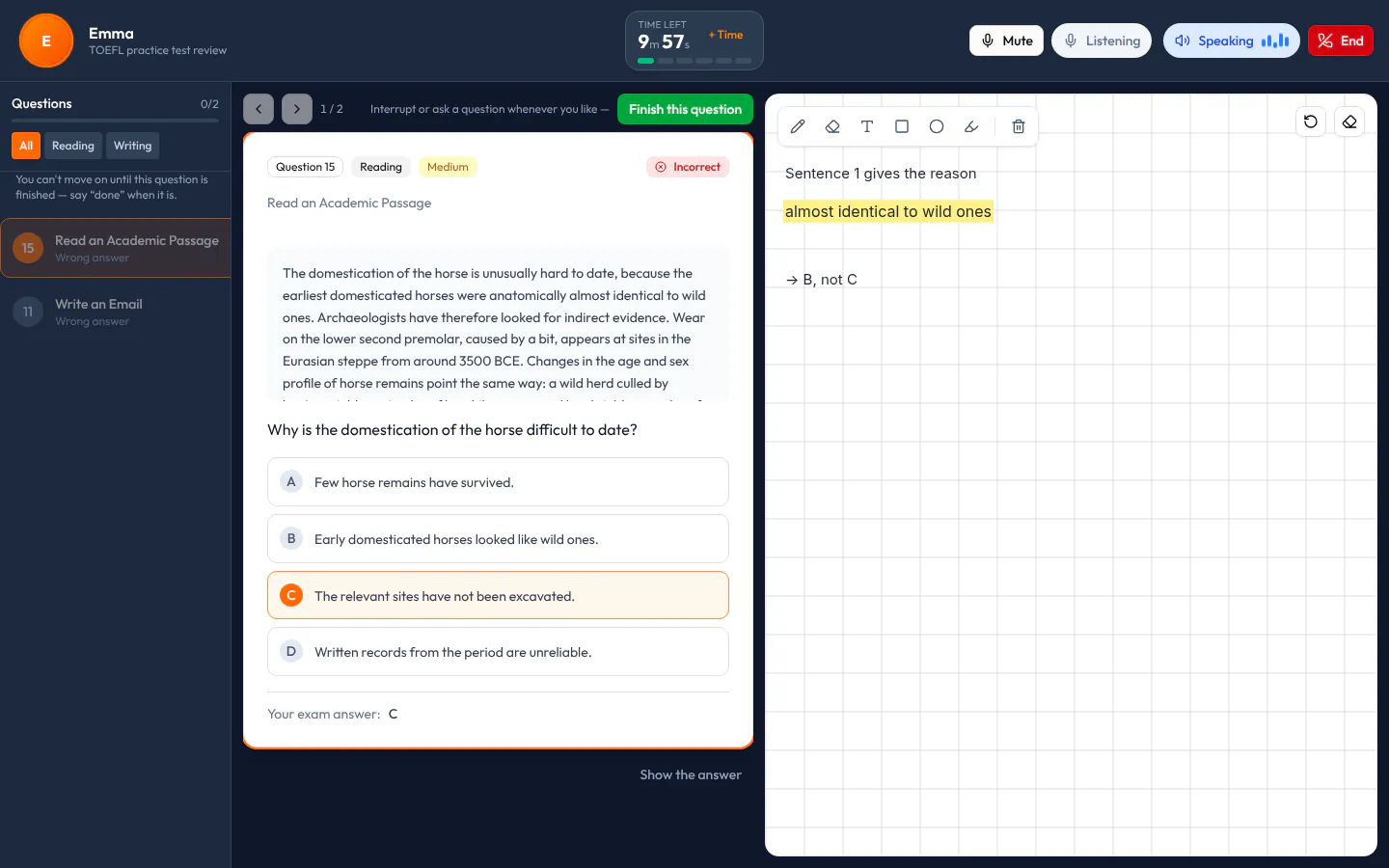 Экран урока AI Tutor: слева вопросы с ошибками и без ответа, в центре вопрос TOEFL Reading по академическому тексту об одомашнивании лошади, справа шаги, которые тьютор записал на доске один под другим.